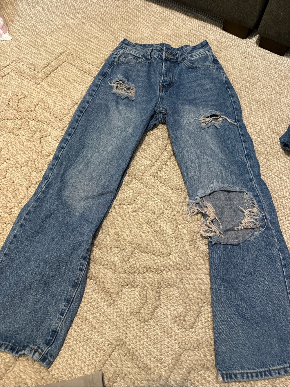 SHEIN Distressed Medium Blue Straight-Leg Jeans